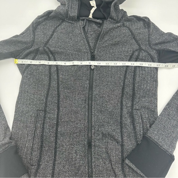 Lululemon Daily Practice Jacket Heathered Herringbone Heathered Black size 8 - Picture 2 of 8
